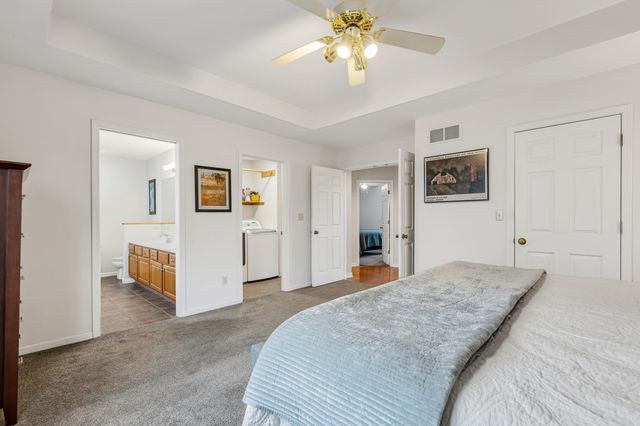 3913 WOODS EDGE RD, Columbia, MO 65203