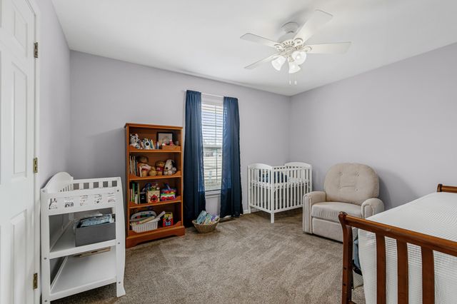 3913 WOODS EDGE RD, Columbia, MO 65203