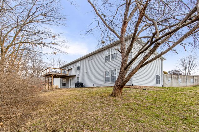3913 WOODS EDGE RD, Columbia, MO 65203