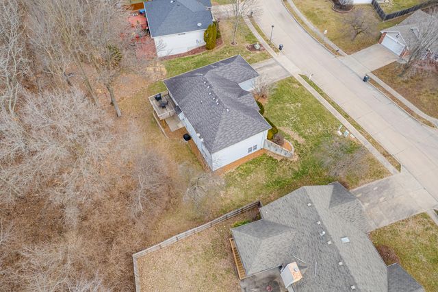 3913 WOODS EDGE RD, Columbia, MO 65203