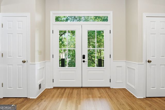 130 Farm Hill Circle, Roswell, GA 30075