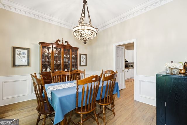 130 Farm Hill Circle, Roswell, GA 30075