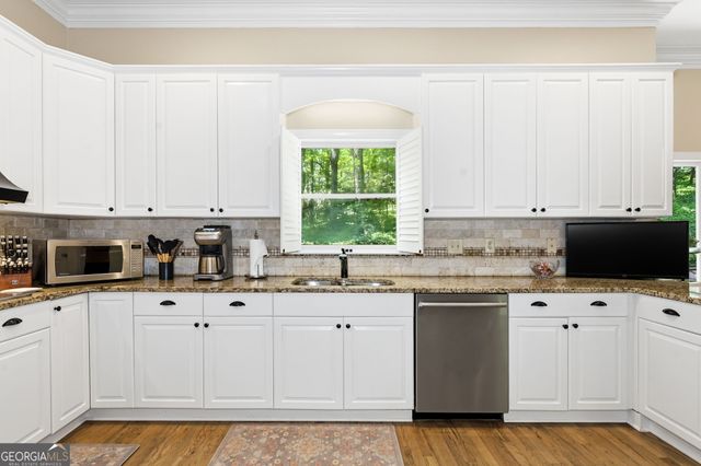 130 Farm Hill Circle, Roswell, GA 30075
