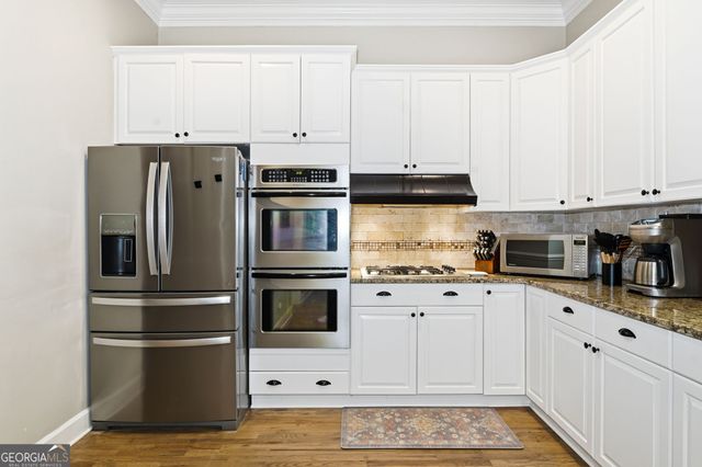 130 Farm Hill Circle, Roswell, GA 30075