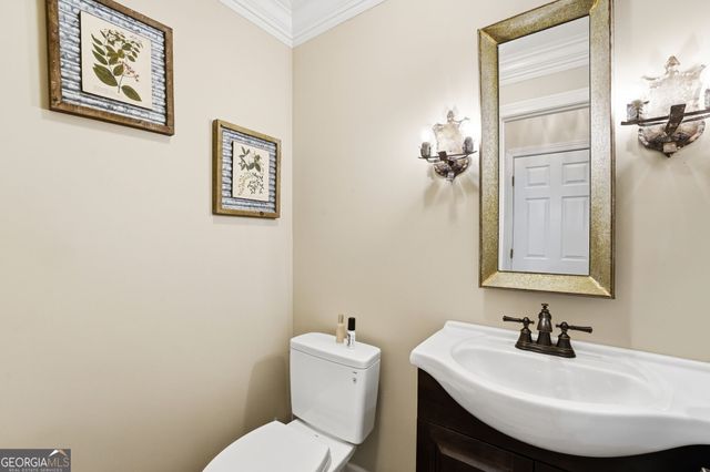 130 Farm Hill Circle, Roswell, GA 30075