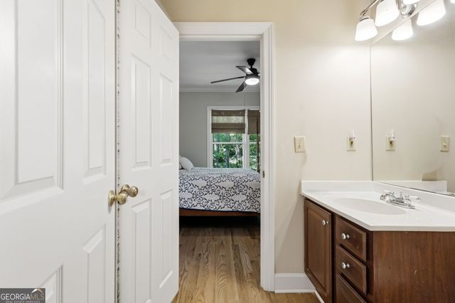 130 Farm Hill Circle, Roswell, GA 30075