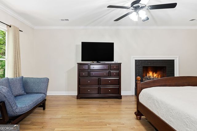 130 Farm Hill Circle, Roswell, GA 30075
