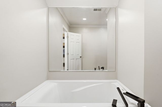 130 Farm Hill Circle, Roswell, GA 30075