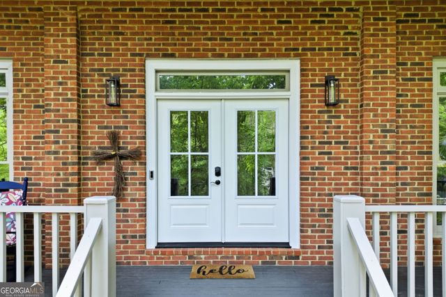 130 Farm Hill Circle, Roswell, GA 30075