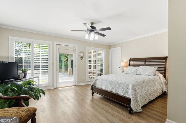 130 Farm Hill Circle, Roswell, GA 30075