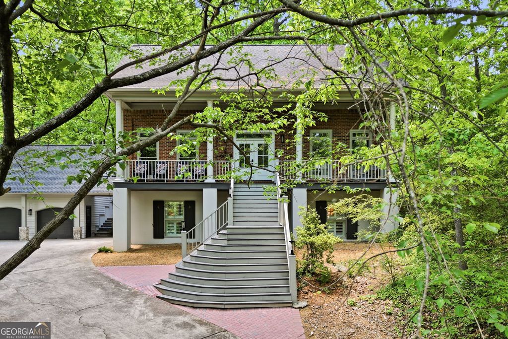 130 Farm Hill Circle, Roswell, GA 30075
