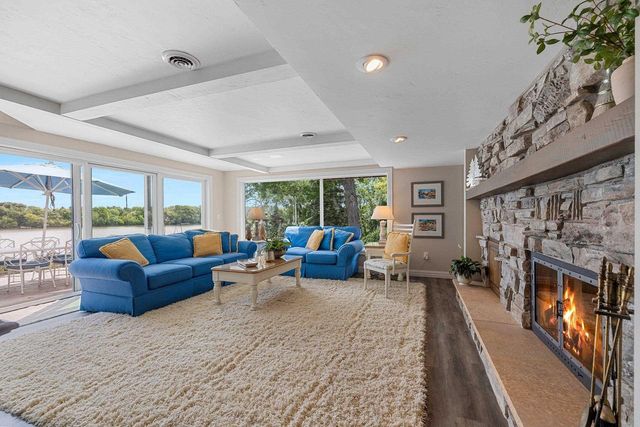 2281 LOST DAUPHIN ROAD, De Pere, WI 54115
