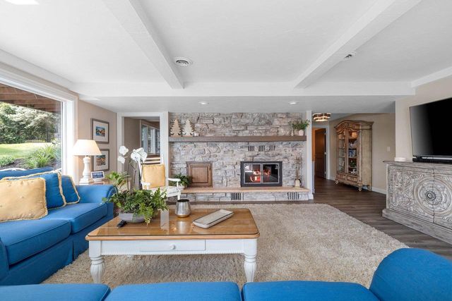 2281 LOST DAUPHIN ROAD, De Pere, WI 54115