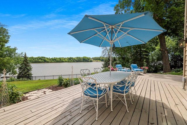 2281 LOST DAUPHIN ROAD, De Pere, WI 54115