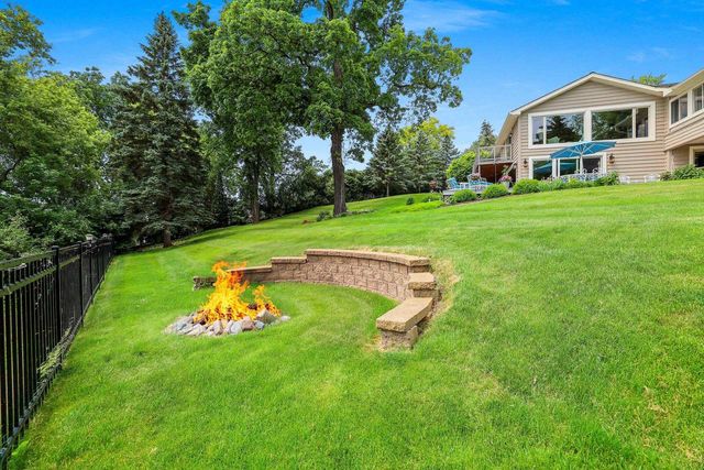 2281 LOST DAUPHIN ROAD, De Pere, WI 54115