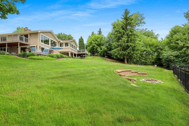 2281 LOST DAUPHIN ROAD, De Pere, WI 54115