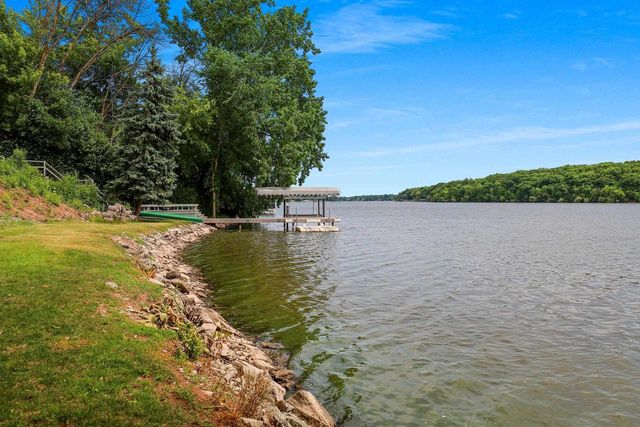 2281 LOST DAUPHIN ROAD, De Pere, WI 54115