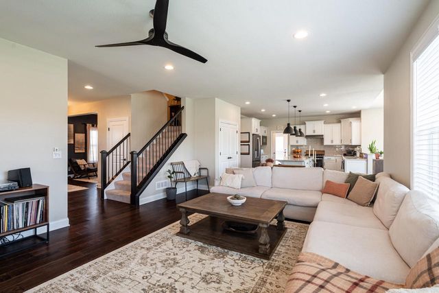 W223N4515 Boxleaf LANE, Pewaukee, WI 53072