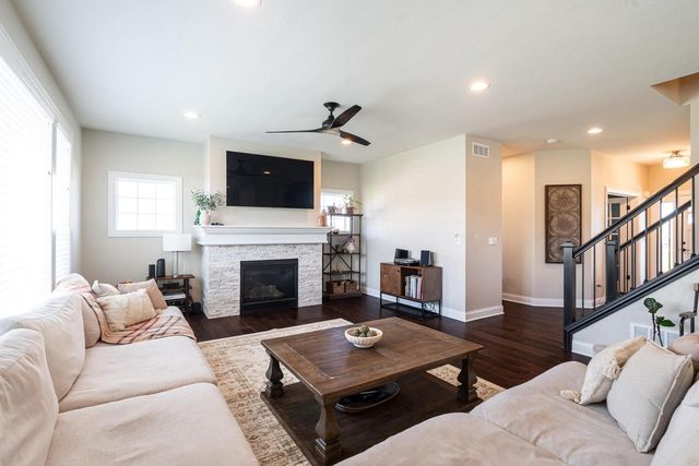 W223N4515 Boxleaf LANE, Pewaukee, WI 53072