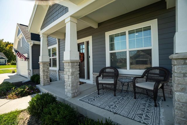 W223N4515 Boxleaf LANE, Pewaukee, WI 53072