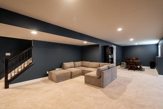 W223N4515 Boxleaf LANE, Pewaukee, WI 53072