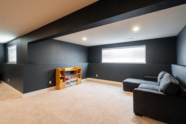 W223N4515 Boxleaf LANE, Pewaukee, WI 53072