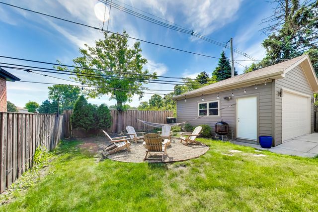 1721 S CUMBERLAND Avenue, Park Ridge, IL 60068