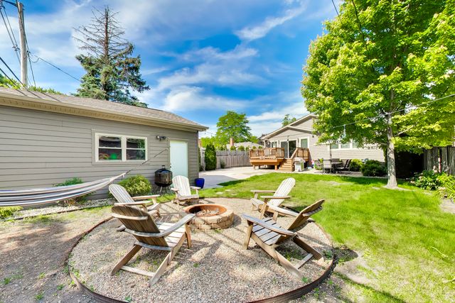 1721 S CUMBERLAND Avenue, Park Ridge, IL 60068