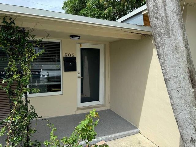 905 NE 7th St 0, Hallandale Beach, FL 33009