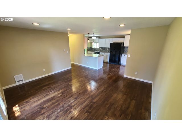 1022 K St, Washougal, WA 98671