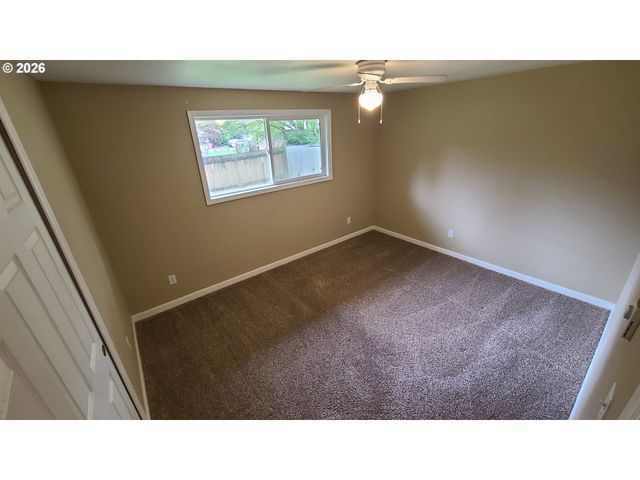 1022 K St, Washougal, WA 98671