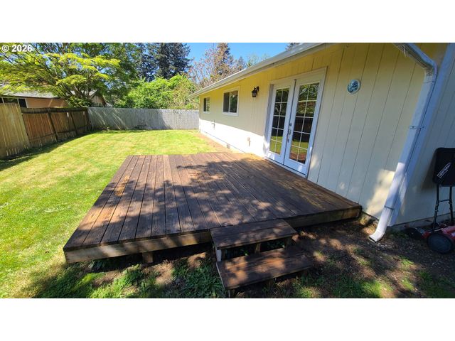 1022 K St, Washougal, WA 98671