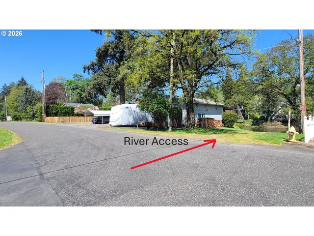 1022 K St, Washougal, WA 98671