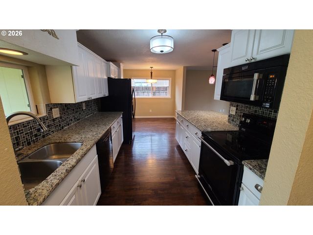 1022 K St, Washougal, WA 98671