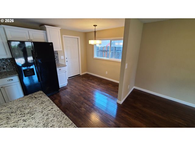 1022 K St, Washougal, WA 98671