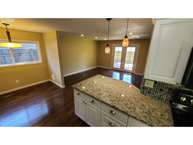 1022 K St, Washougal, WA 98671