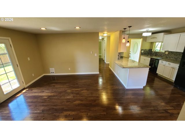 1022 K St, Washougal, WA 98671