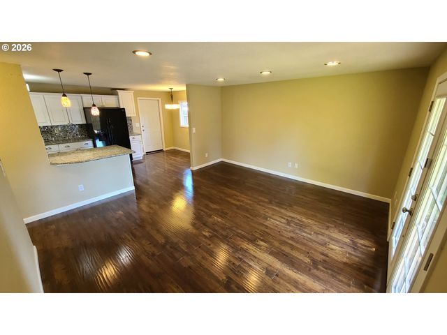 1022 K St, Washougal, WA 98671