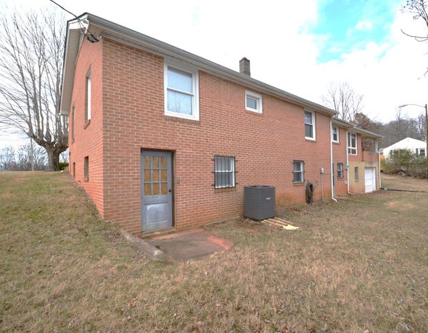 3316 Bassett Heights Road RD, Bassett, VA 24055
