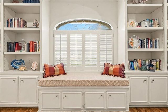 3685 Peachtree Road Northeast 16, Atlanta, GA 30319