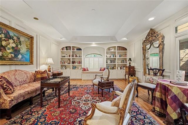 3685 Peachtree Road Northeast 16, Atlanta, GA 30319