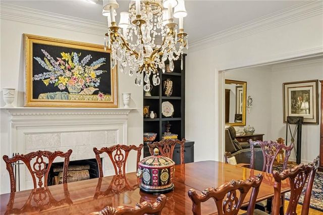 3685 Peachtree Road Northeast 16, Atlanta, GA 30319