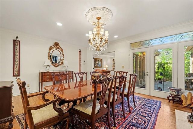 3685 Peachtree Road Northeast 16, Atlanta, GA 30319