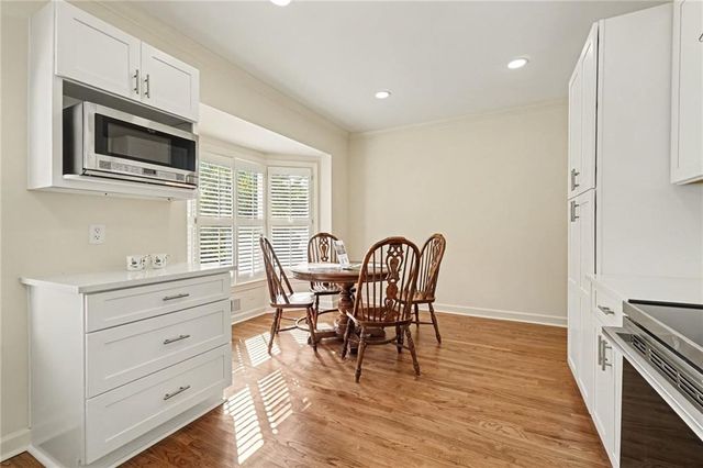 3685 Peachtree Road Northeast 16, Atlanta, GA 30319