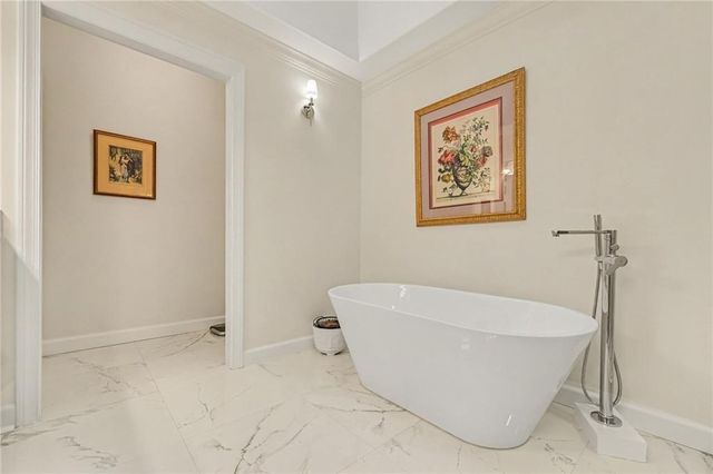 3685 Peachtree Road Northeast 16, Atlanta, GA 30319