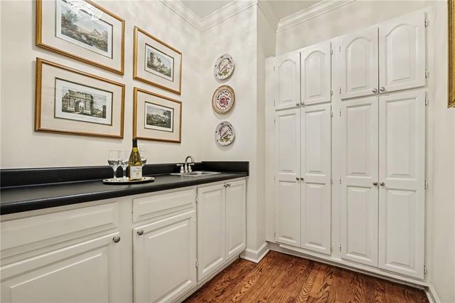 3685 Peachtree Road Northeast 16, Atlanta, GA 30319
