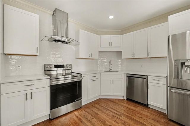 3685 Peachtree Road Northeast 16, Atlanta, GA 30319