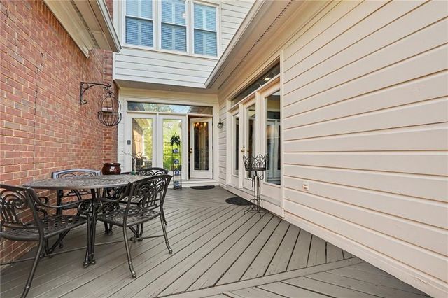 3685 Peachtree Road Northeast 16, Atlanta, GA 30319