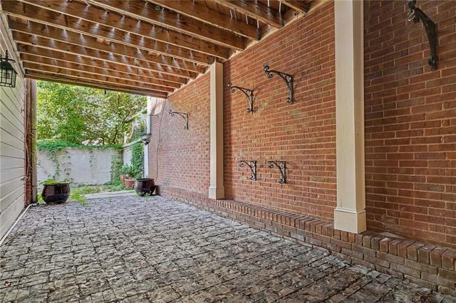 3685 Peachtree Road Northeast 16, Atlanta, GA 30319