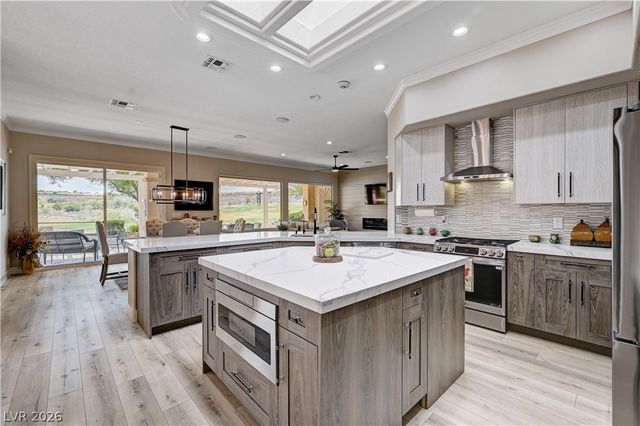 2831 Somerset Springs Drive, Henderson, NV 89052